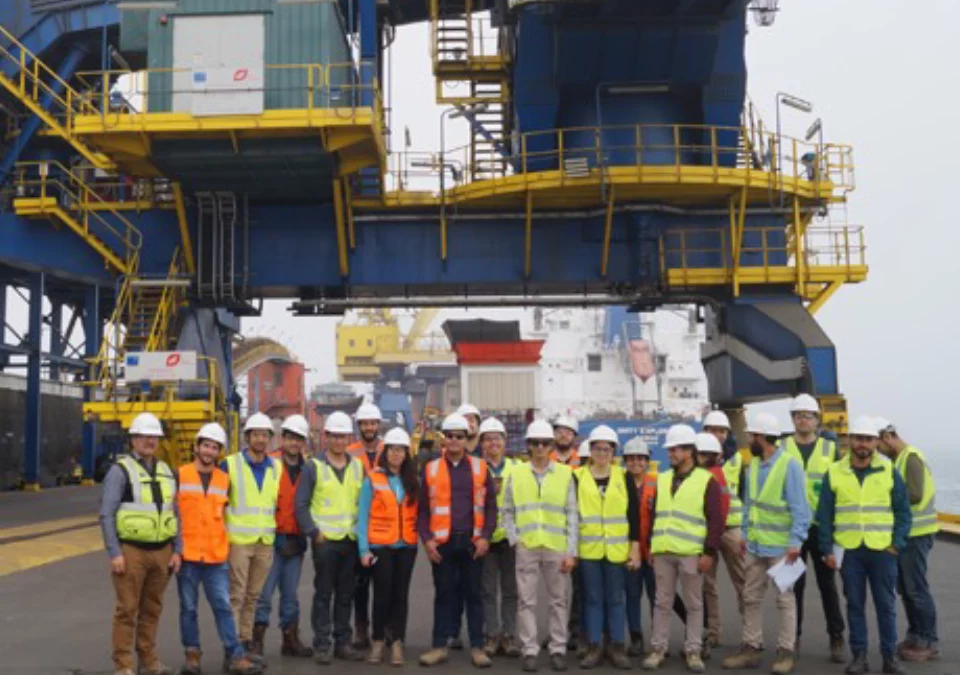Estudiantes del Seminario de Ingeniería Marítima y Portuaria finalizaron semestre con visita a terreno en la Región de Valparaíso