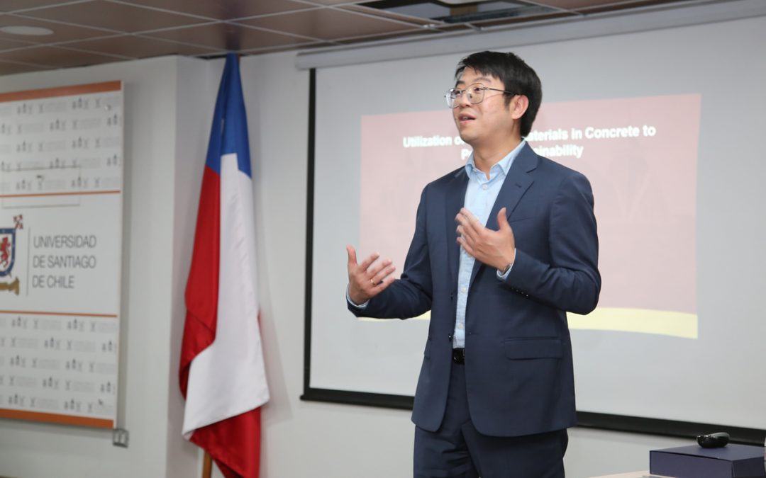 Académico de la Texas State University presentó las ventajas del uso de fibras recicladas en el hormigón