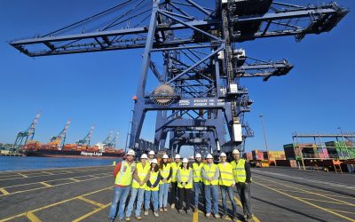 Estudiantes de seminario en Construcción Marítima realizaron visita técnica al Puerto de San Antonio