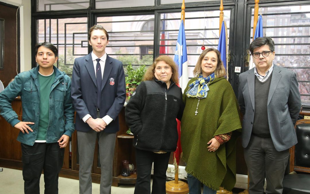 Instituto Nacional imparte academia de programación en dependencias del Departamento de Ingeniería en Obras Civiles