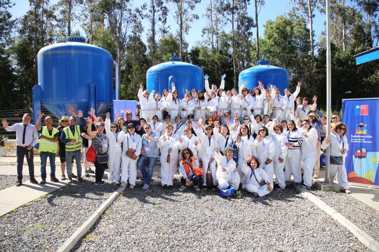 Capacitación técnica de la DOH-SSR y el Departamento de Ingeniería en Obras Civiles USACH fortalece a dirigentes/as y trabajadores/as de APR en operación de plantas de ósmosis inversa