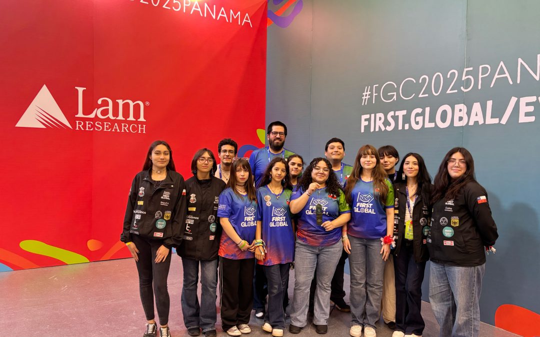 Estudiante de Ingeniería Civil en Obras Civiles, Andrea Arias Medrano participa como mentora del Team Chile en competencia mundial de robótica en Panamá