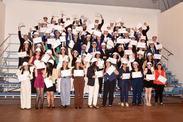 Con emotivo homenaje y reconocimientos, el Departamento de Ingeniería en Obras Civiles titula a su generación 2024