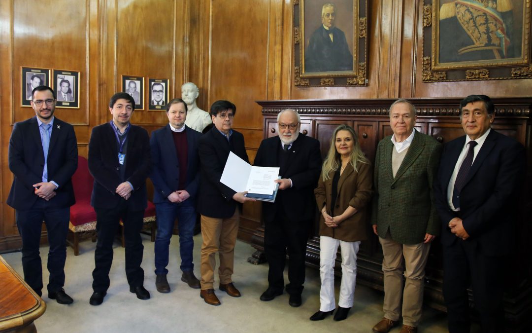 Usach y Colegio de Ingenieros estrechan vínculos para impulsar nuevas oportunidades de colaboración en ingeniería